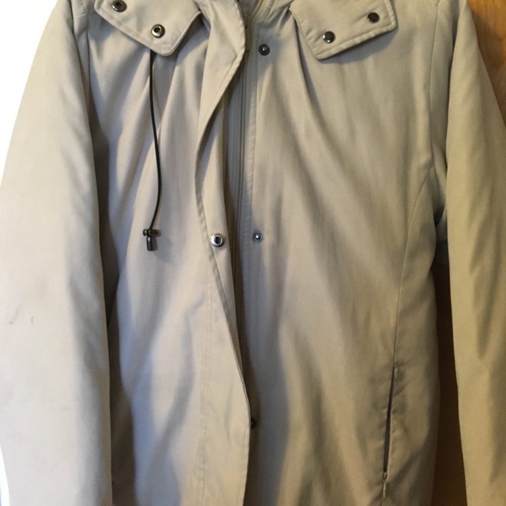 Clothes - Picture 4 of 4